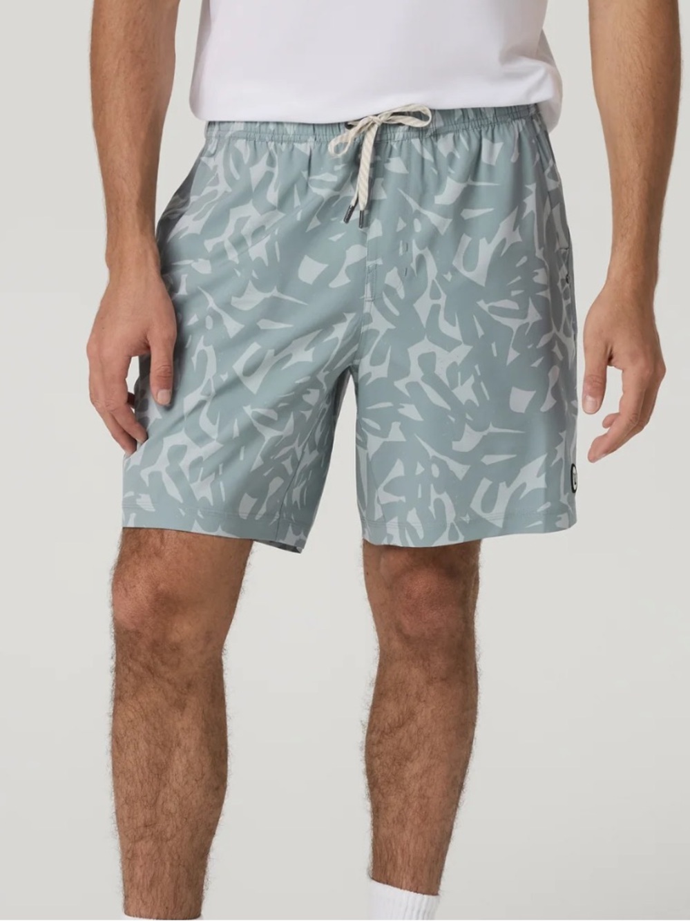 NWT Vuori Men’s Kore Short Unlined 7” Blue Haze Juniper